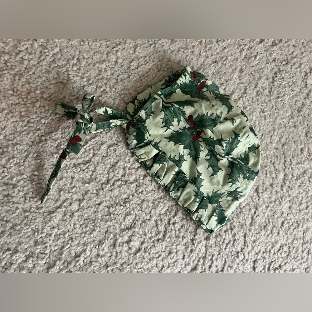 Kate Quinn Organic Cotton Holly Print Smocked Romper & Bonnet Set 3–6M - Picture 5 of 5